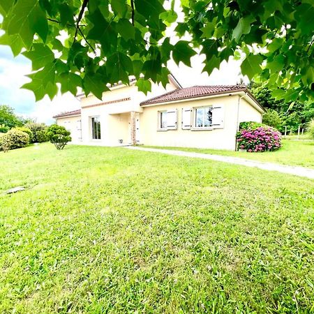 La Garde Familiale Et Spacieuse Couzeix Exterior foto